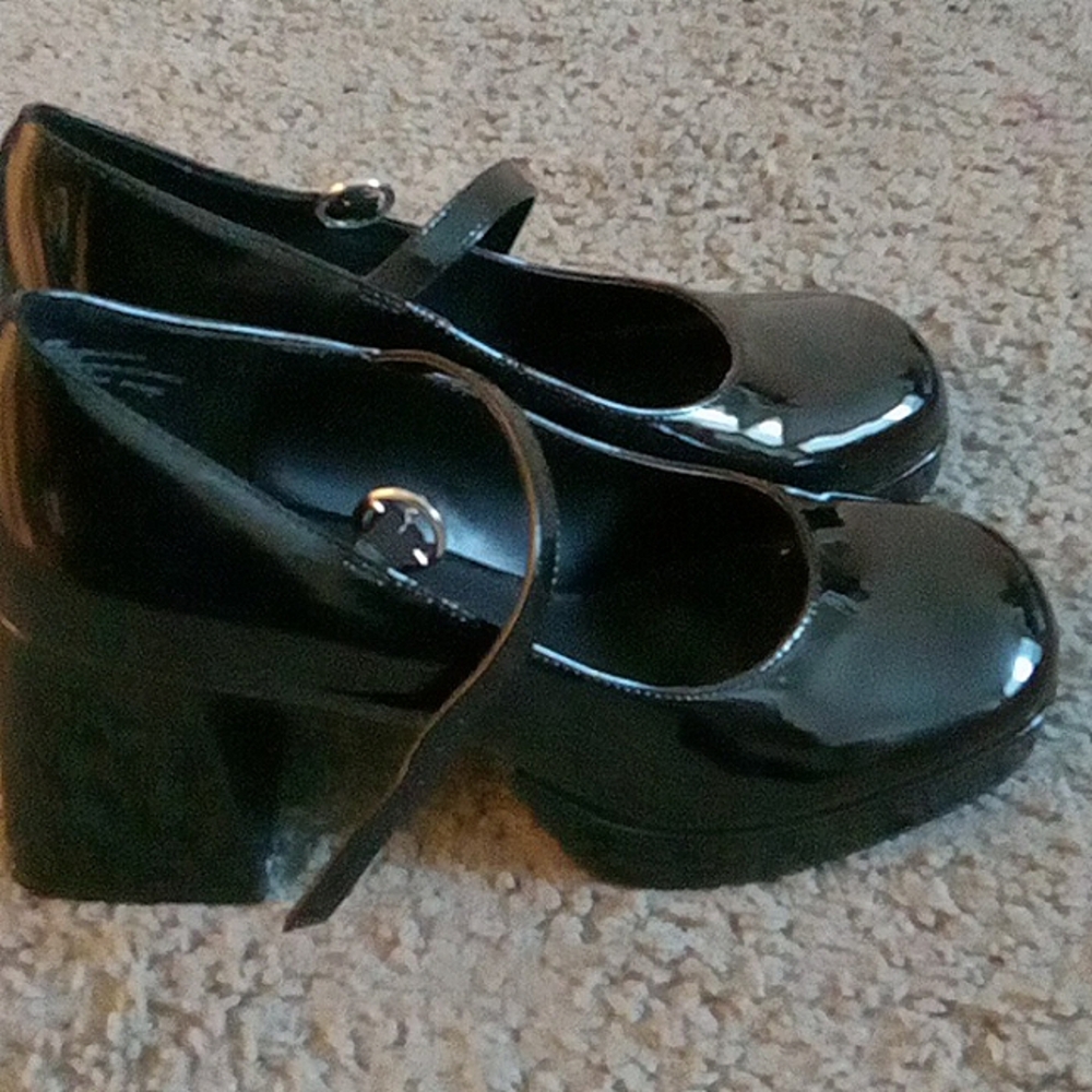 Shoes( heels)